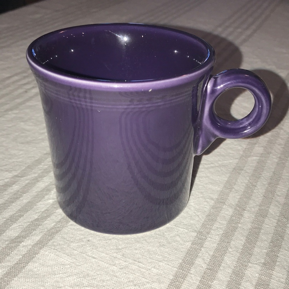 MINT HLC FIESTA TOM & JERRY MUG - PLUM